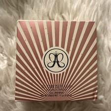 Image of Anastasia glow seeker highlighter New in box in Sun Idol