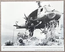 Image of THE VIETNAM WAR AUSTRALIAN SOLDIERS EXITING A UH-1 HUEY HELECOPTER 11x14 PHOTO