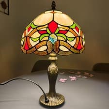Image of Tiffany Style Table Lamp