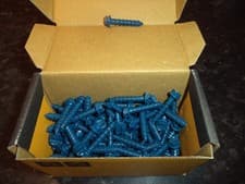 Image of CHEAPEST DEWALT SCREWS (6.3 x 32mm screws) PACKET OF 100 3 PACKETS FOR £10 NEW