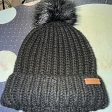 Image of Barbour Saltburn Women’s Black Knitted Pom Beanie Cuff Hat - One Size