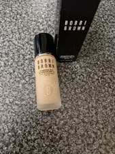 Image of Bobbi Brown Weightless Skin Foundation SPF15 30ml, W054, Cool Beige