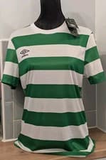Image of Umbro Mens Green & White Striped 'Terrace Jersey' Football Shirt Size S - BNWT