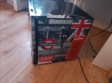 Image of mini fridge for bedroom Husky EL195 London Table Top Drinks Chiller (SE26)
