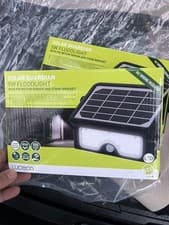 Image of Luceco LED Solar Guardian PIR Sensor Floodlight 550 Lumen IP65 4000K Black 5Watt