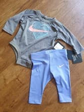 Image of Nike Baby Girls 2 Piece Set 3 Months.