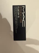 Image of M·A·C Mac Studio Fix Fluid Foundation Shade NW44