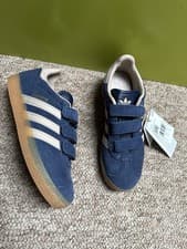 Image of New adidas boy trainers gazelle girl blue touch on trainers size uk 2.5 eu 35