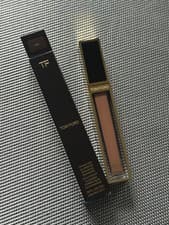 Image of Tom Ford Shade and Illuminate Multiuse Radiance Enhancer In Shade Deep