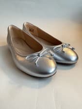 Image of CLARKS Womens Fawna Lily Silver Leather Cushioned Ballet Pumps UK 6.5 E NEW