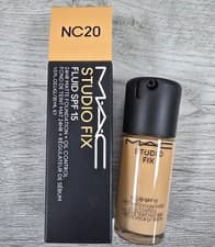 Image of MAC Studio Fix Fluid SPF15 24hr Matte Foundation + Oil Control | NC20 | 30ml/1fl