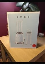Image of RED SMEG BLENDER WITH ACCESSORIES