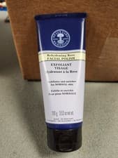 Image of NEAL'S YARD REMEDIES Rehydrating Rose Face Polish 100g facial exfoliant visage