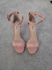 Image of BNWOT Pink Women's Dune Shoes Size 4 EU37