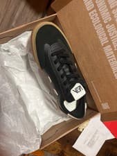 Image of VEJA VOLLEY O.T. LEATHER BLACK Pierre