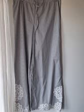Image of Boohoo Women's Pinstripe Floral Embroidery Hem Trousers - Size 18 Tall