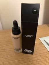 Image of MAC studio Waterweight SPF30 Foundation In NW20
