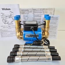 Image of Wickes 3.0 Bar Heavy Duty Twin Impeller Brass Positive Shower Pump 113557
