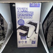 Image of Venom PS5 Controller Charger Twin Docking Station - White - VS5001