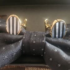Image of Hugo Boss Black Silk Bow Tie Cufflinks Stud Set Mens Formal Tuxedo NIB Italy
