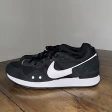 Image of Nike Venture Runner Midnight Navy - CK2944-400 - size 8.5
