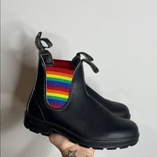 Image of Blundstone Women’s Rainbow Chelsea Boots Size 6.5 NWOB
