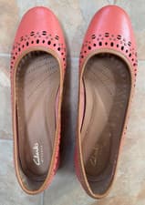 Image of Clarks Artisan Ladies Slip-on Flat Coral Pink Leather Ballerina Shoes UK 6.5