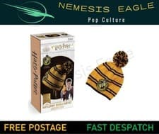 Image of HARRY POTTER WIZARDING WORLD HUFFLEPUFF HOUSE BOBBLE HAT KIT HERO COLLECTOR NEW