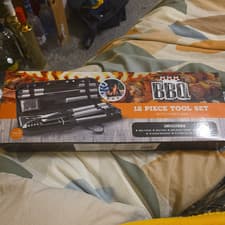 Image of 12 Piece BBQ Tool Set With Carry Bag - New