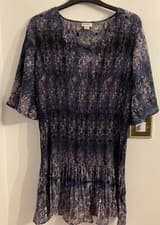 Image of BNWT Tunic Top By Avenue Evans Brand Pleated & V Neck Detail Beautiful Colours