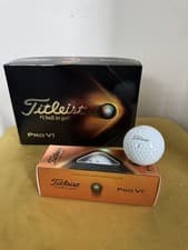 Image of TITLEIST PRO V1 WHITE GOLF BALLS BRAND NEW IN BOX 12Balls