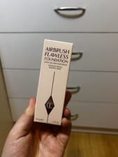 Image of Charlotte Tilbury Airbrush Flawless Foundation Shade 13 Neutral 30ml New Sealed