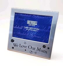 Image of Classic We Love Our Mum Frame 5"x 3.5" X 6 Frames