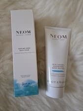 Image of NEOM LONDON GIFT SET DUO - BATH FOAM + BODY BUTTER. NEW