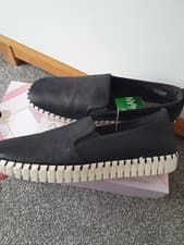 Image of skechers slip ins size 7