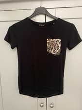 Image of Guess Black Girls Designer T Shirt NEW RRP £25