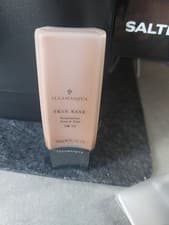 Image of Illamasqua Skin Base Foundation Shade SB 16