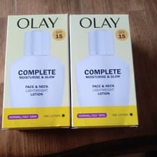 Image of 2 x Olay SPF15 Complete Lightweight Moisturiser Day Fluid Normal Oily 200 Ml