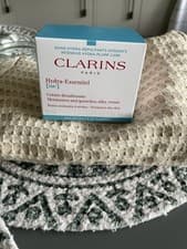 Image of Clarins Hydra Essentiel Moisturizing Cream, Quenching