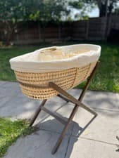 Image of The Little Green Sheep Organic Knitted Moses Basket & Stand