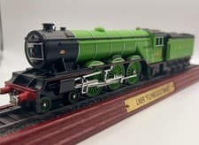 Image of LNER FLYING SCOTSMAN Steam Locomotive Train Model Railway Display Model