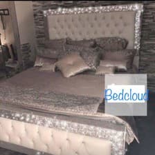 Image of 3FT Single Exclusive Glitter Bed With Chesterfield Diamante Headboard