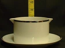 Image of THOMAS CHINA WIDE PLATINUM 798 SAUCE GRAVY BOAT STAND