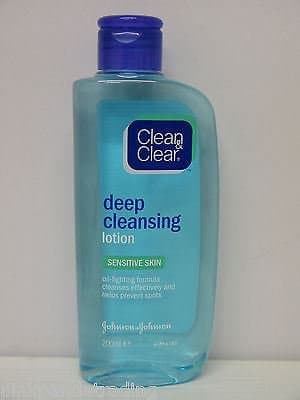 Image of 3 X CLEAN & CLEAR DEEP CLEANSING LOTION SENSITIVE SKIN OIL-FIGHTING FORMULA