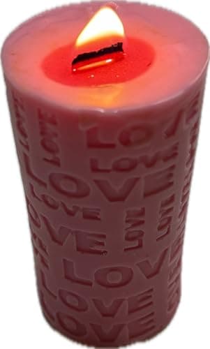 Image of Arabian Musk Fragranced Love Candle in Green Wax with Wood Wick - 95mm x 45mm