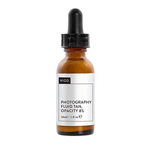 Image of DECIEM Photography Fluid Tan Opacity 8% (30ml) - Very Light Skin Tone, Natural-looking, Uniform Tan, Light-reflecting Properties