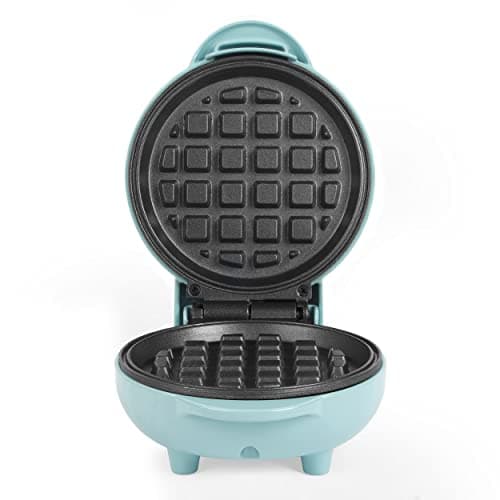 Image of Giles & Posner EK4214GSBL Mini Waffle Maker – Non-Stick Waffle Iron Machine, For Belgian & American Style Waffles, Sweet/Savoury Snacks Desserts, Compact, 11.5 cm Round Cooking Plate, Pastel Blue