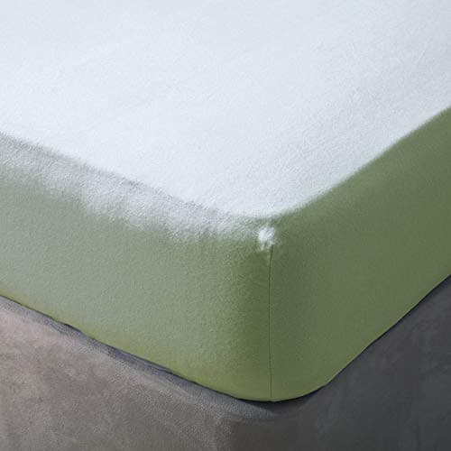 Image of Belledorm Brushed Cotton Fitted Sheet (Single) (Green Apple)