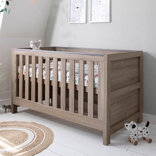 Image of Tutti Bambini Modena Baby Cot Bed - 3-in-1 Wooden Baby Cot/Crib, Toddler & Day Bed with Teething Rails & Adjustable Base, from Birth to 6 Years, Oak (140 x 70 cm)