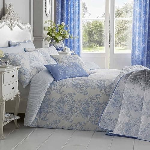 Image of HOMESCAPES Luxury Toile Duvet Cover Set Pastel Blue & White French Damask Style Bedspread Cotton Rich 200 Thread Count Duvet Cover with Matching Pillowcases Reversible Stripe Pattern, Single